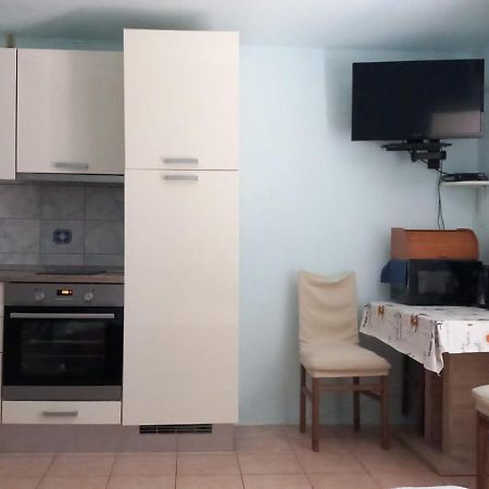 Ferienwohnung Danica Karlobag Exterior foto